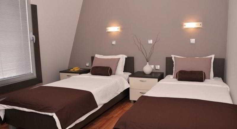 Hotel Porta Skopje Bagian luar foto